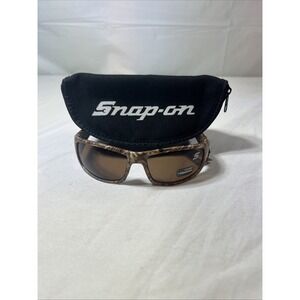 Outdoorsman UV400 Real Tree Camo Snap-On Sunglasses With Case